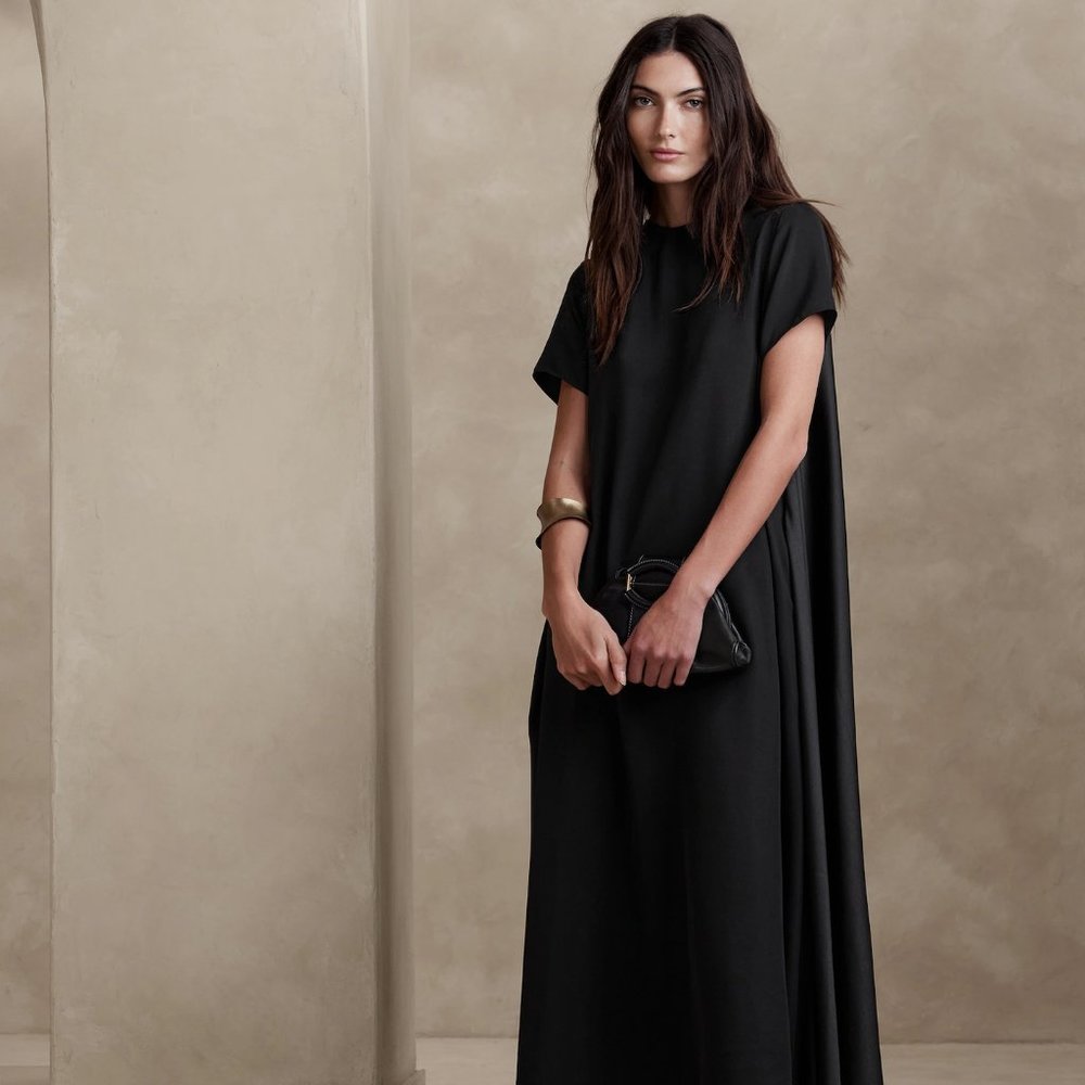 NWT AURELIA CREPE & SATIN MAXI DRESS, Black, Size Small, by Banana Republic